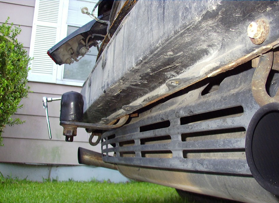mr2hitch1.jpg